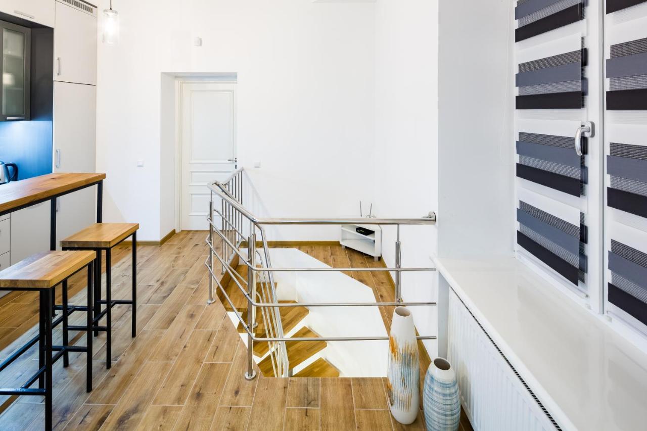 New Large 2 Bedroom In Lviv Historic Centre Exterior foto