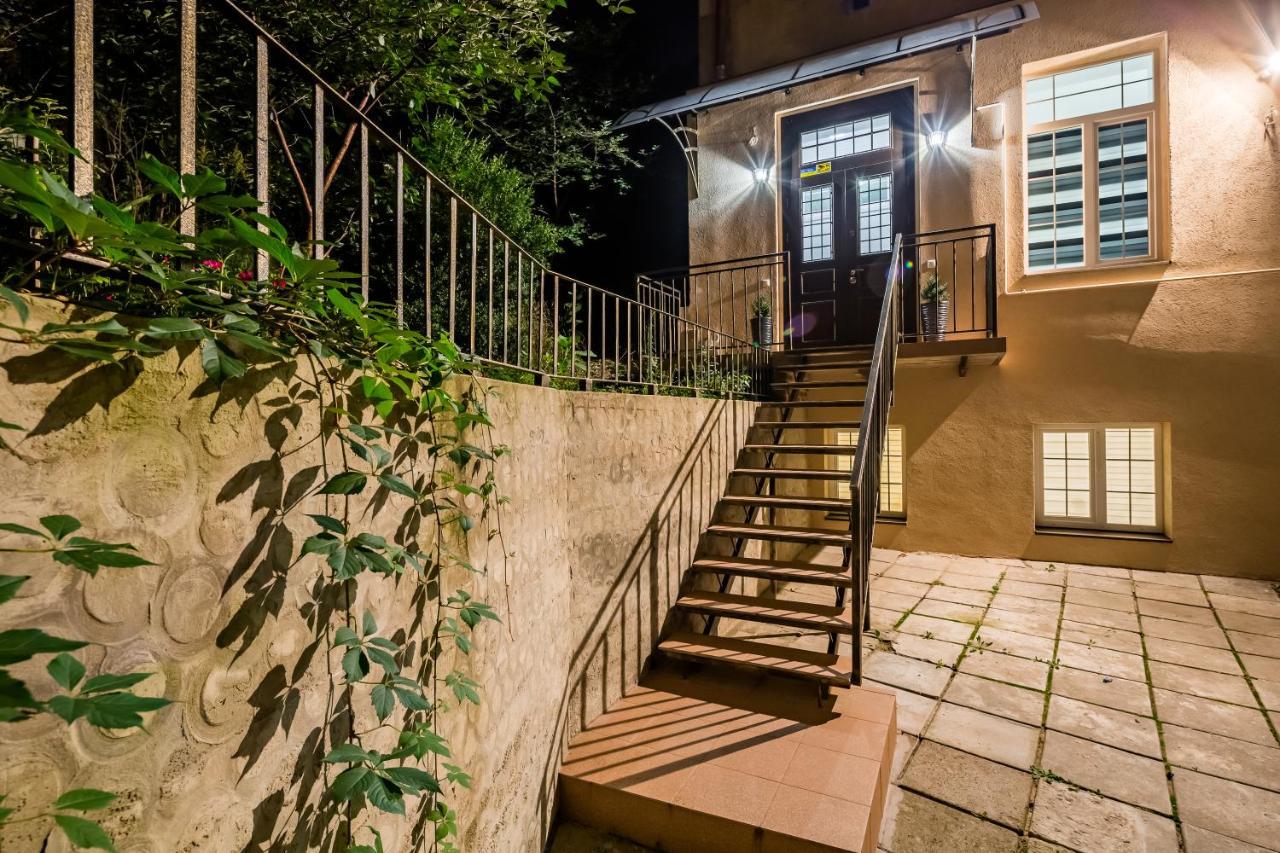 New Large 2 Bedroom In Lviv Historic Centre Exterior foto